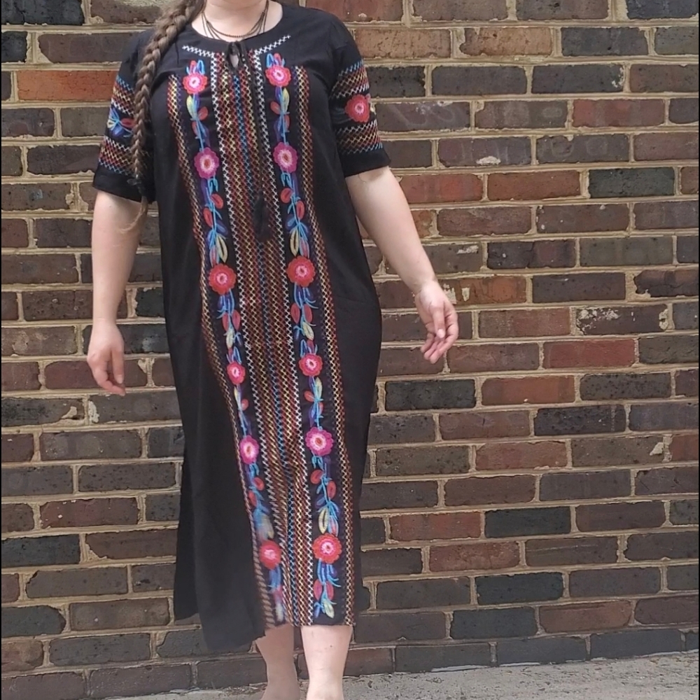 Embroidered midi tie neck dress one size - Picture 10 of 12